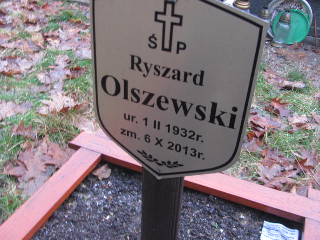 Ryszard Olszewski 1932 Katowice Tysiąclecia - Grobonet - Wyszukiwarka osób pochowanych