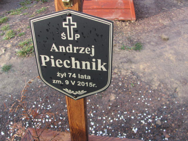 Jaromir Piechnik 1967 Katowice Tysiąclecia - Grobonet - Wyszukiwarka osób pochowanych